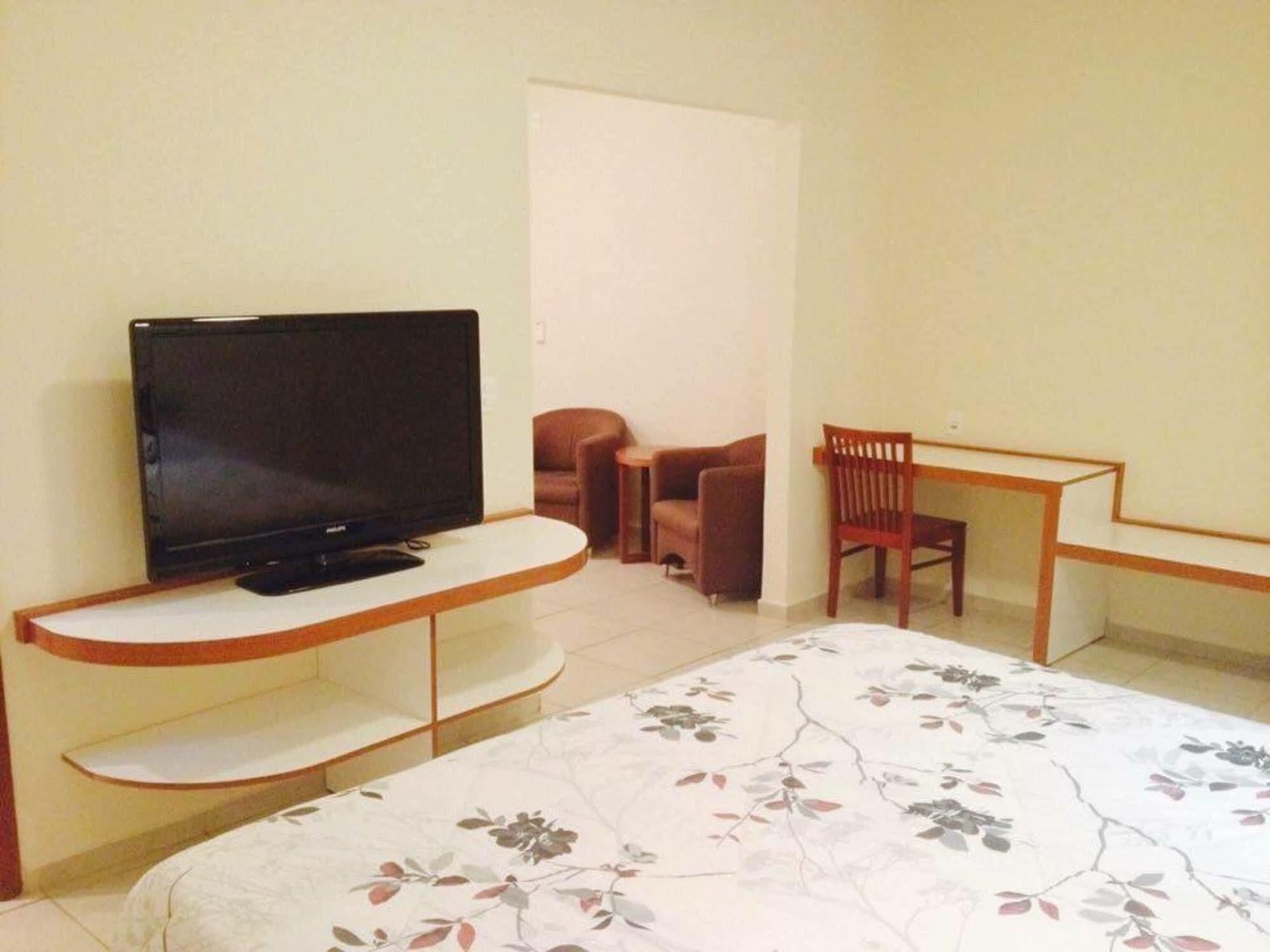 Habitat Hotel Пірасунунґа Екстер'єр фото